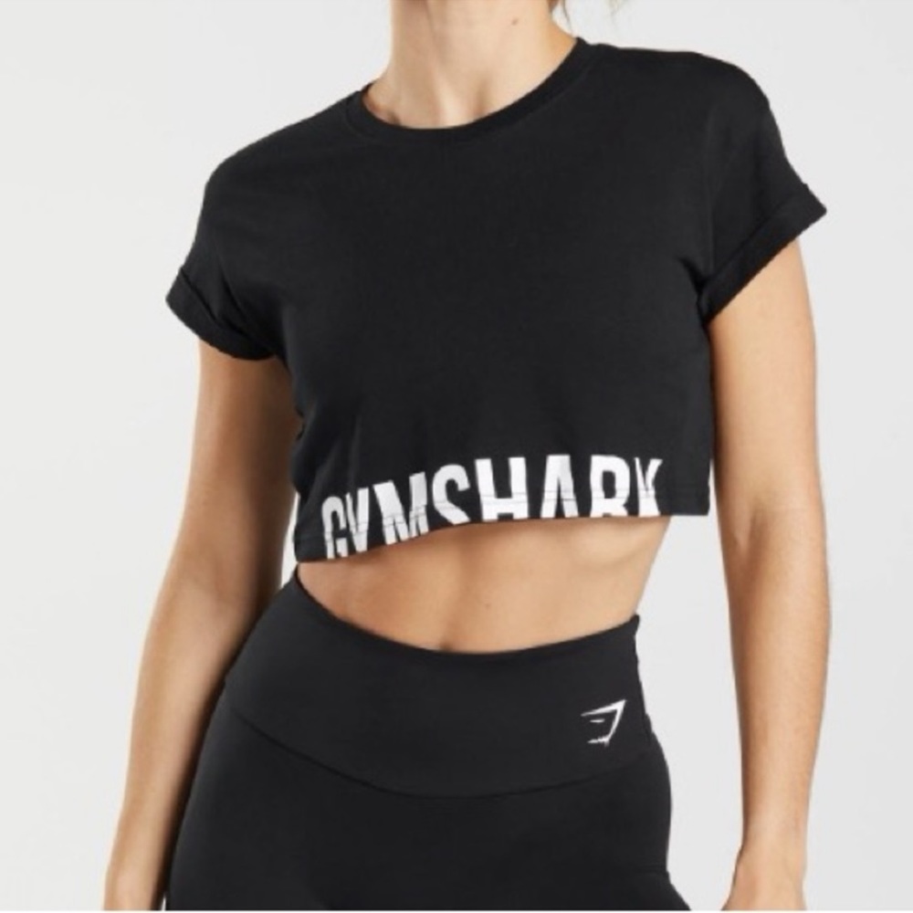Gymshark crop top shirt